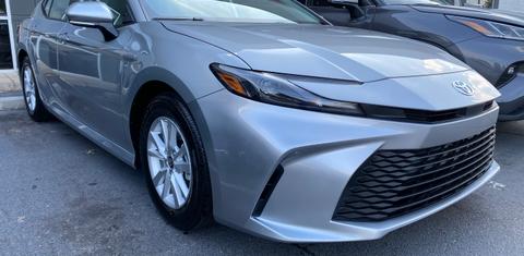 Toyota Camry Hybrid 2025