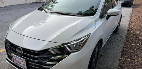Nissan Versa 2024