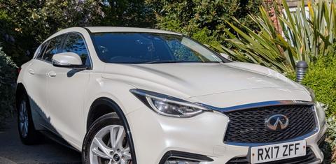 INFINITI Q30 2017