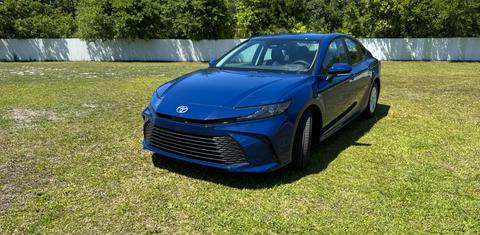 Toyota Camry Hybrid 2026