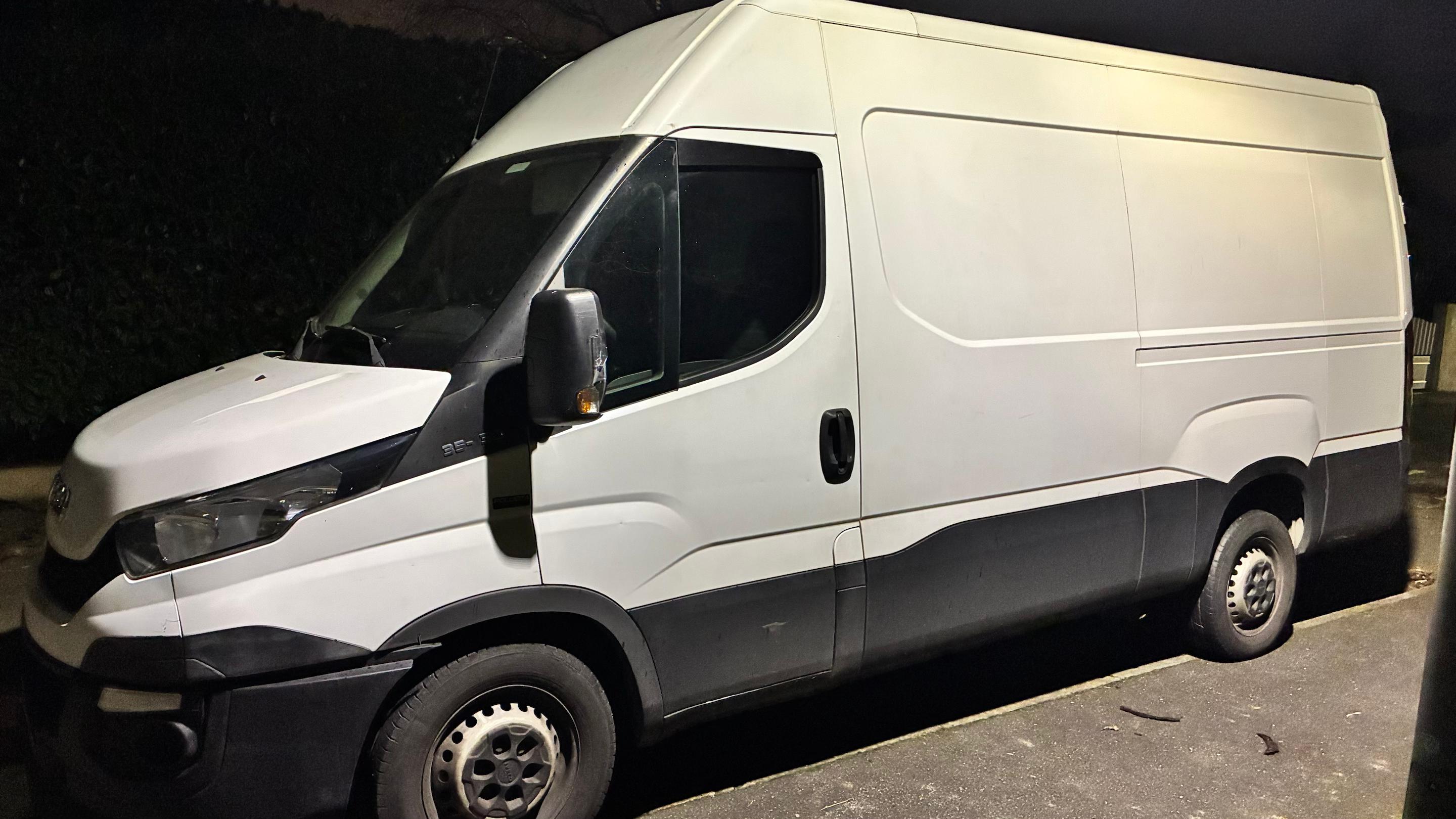 IVECO DAILY 2016 à Mandres-les-Roses
