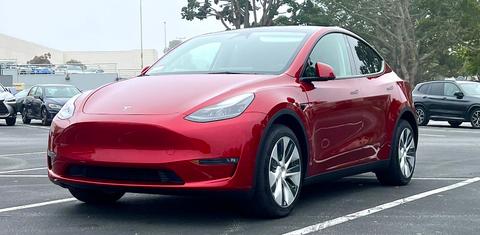 Tesla Model Y 2024