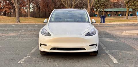 Tesla Model Y 2022