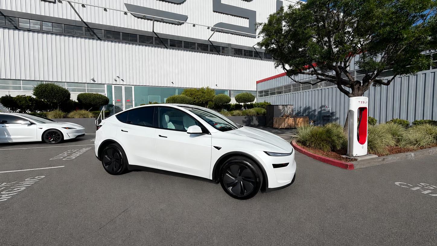Tesla Model Y 2026 in Palo Alto, CA