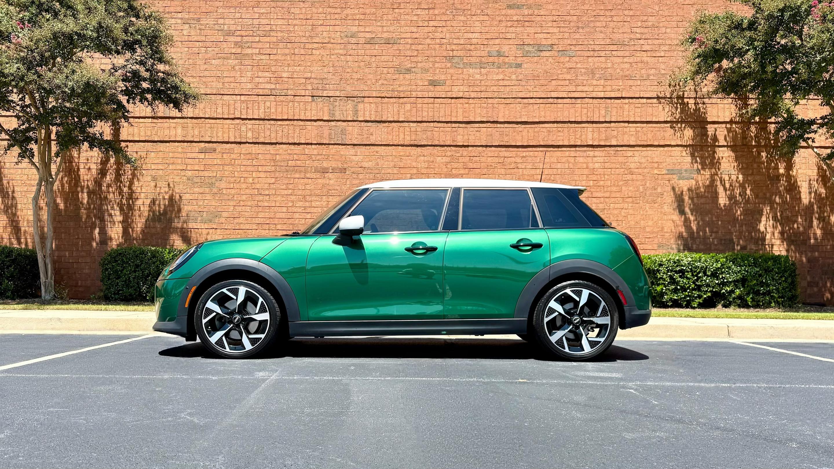 MINI Hardtop 4 Door 2025 in Atlanta, GA