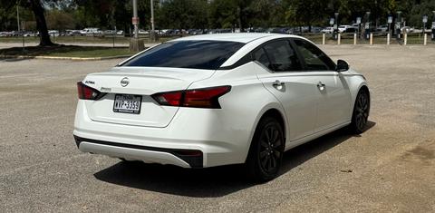 Nissan Altima 2023