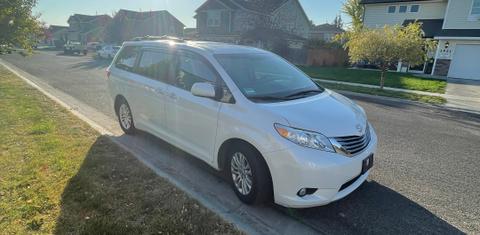 Toyota Sienna 2016