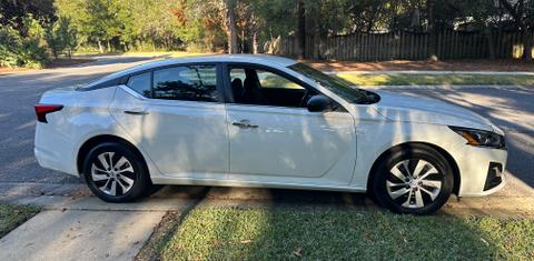 Nissan Altima 2025