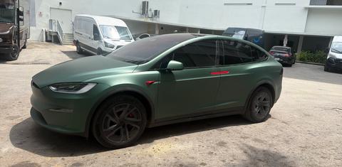 Tesla Model X 2026