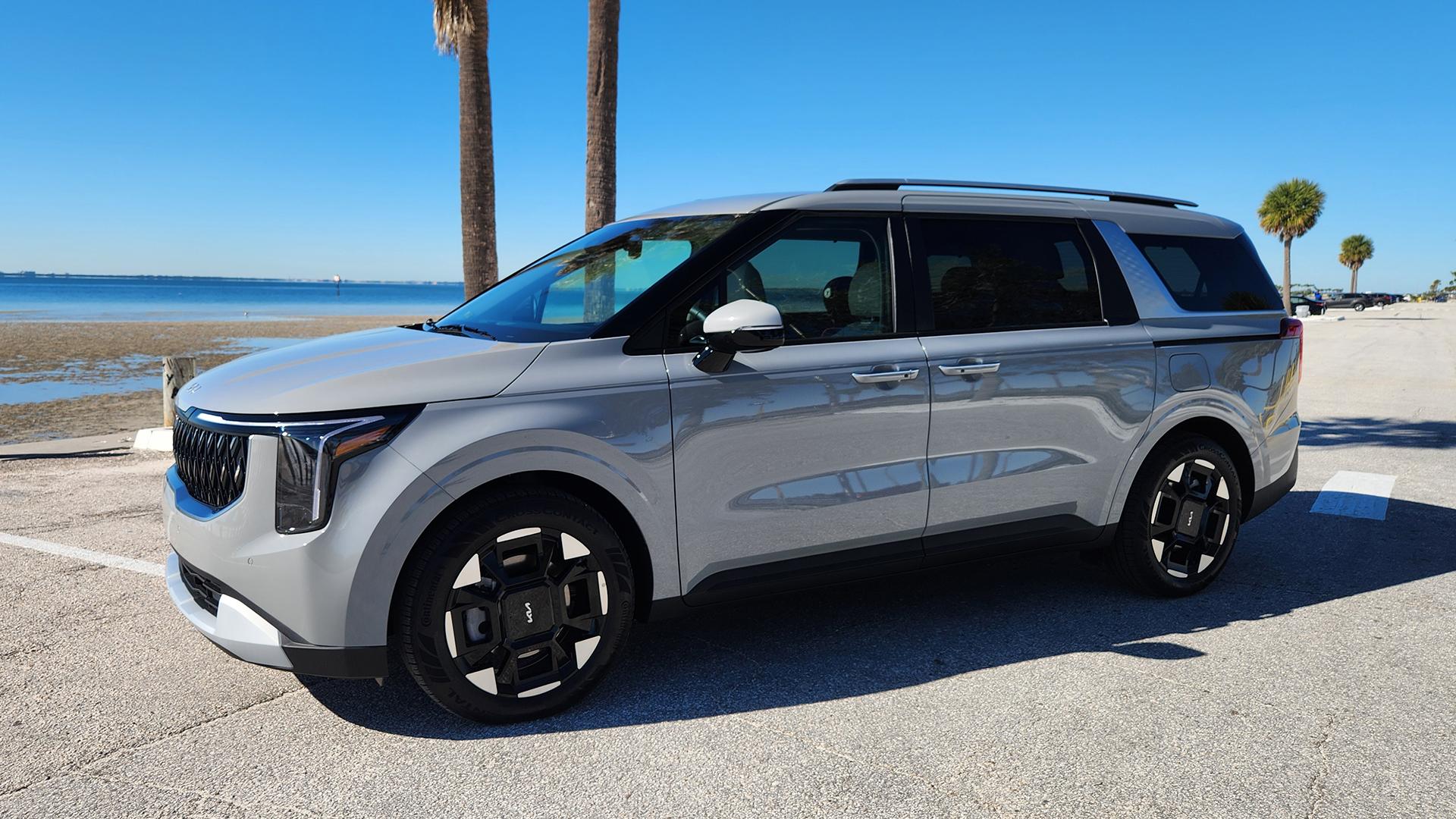 Kia Carnival 2026 in Westchase, FL