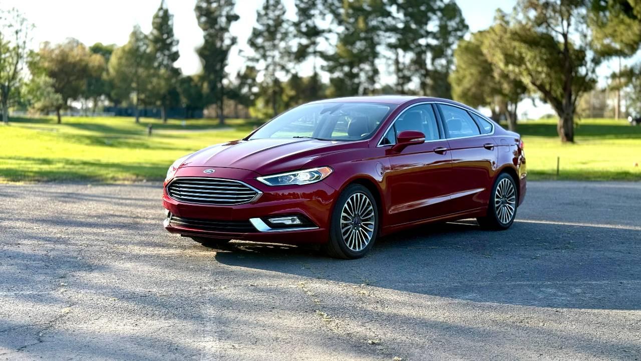 Ford Fusion Energi 2017 in 
