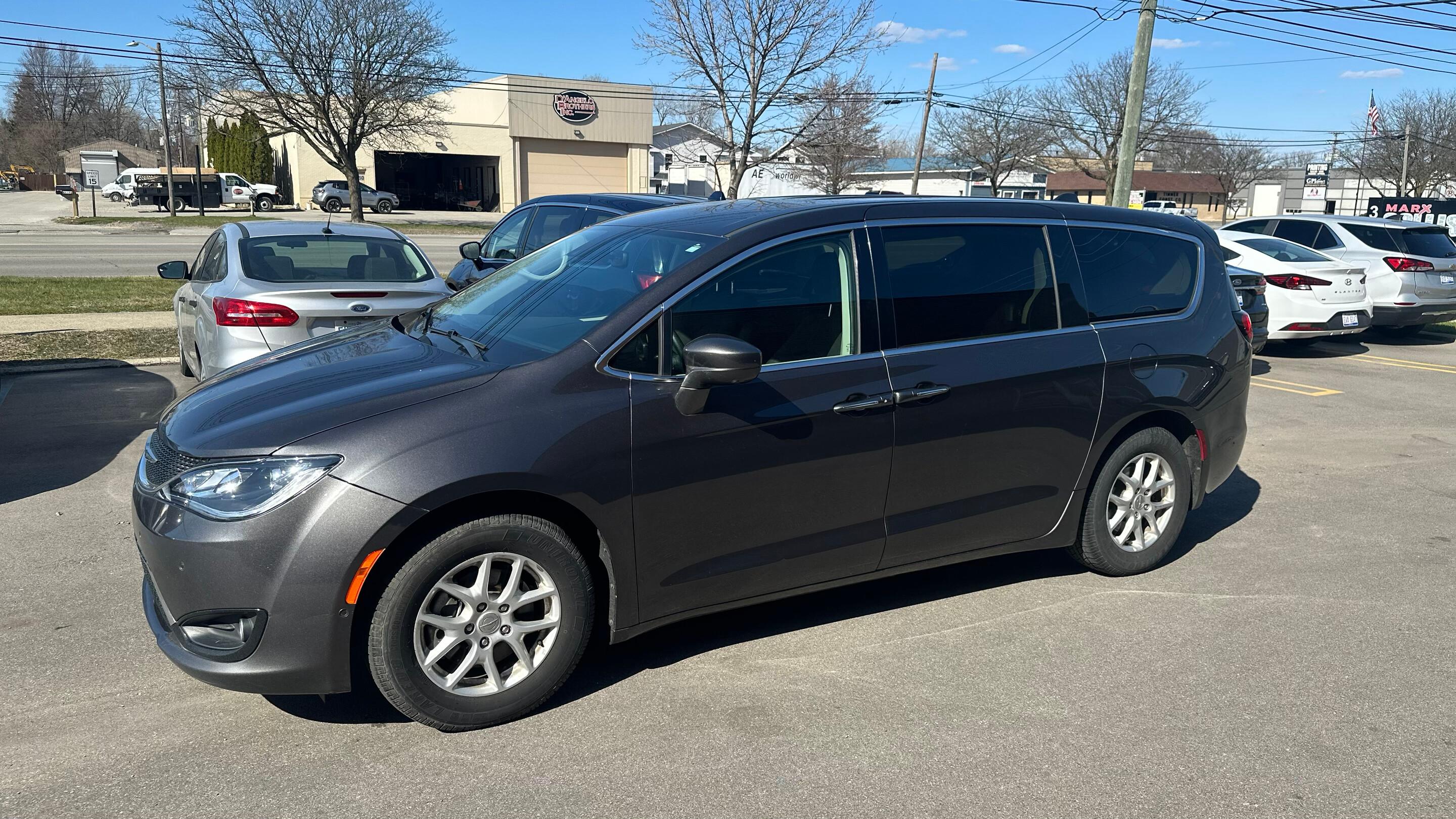 Chrysler Pacifica 2020 in Livonia, MI