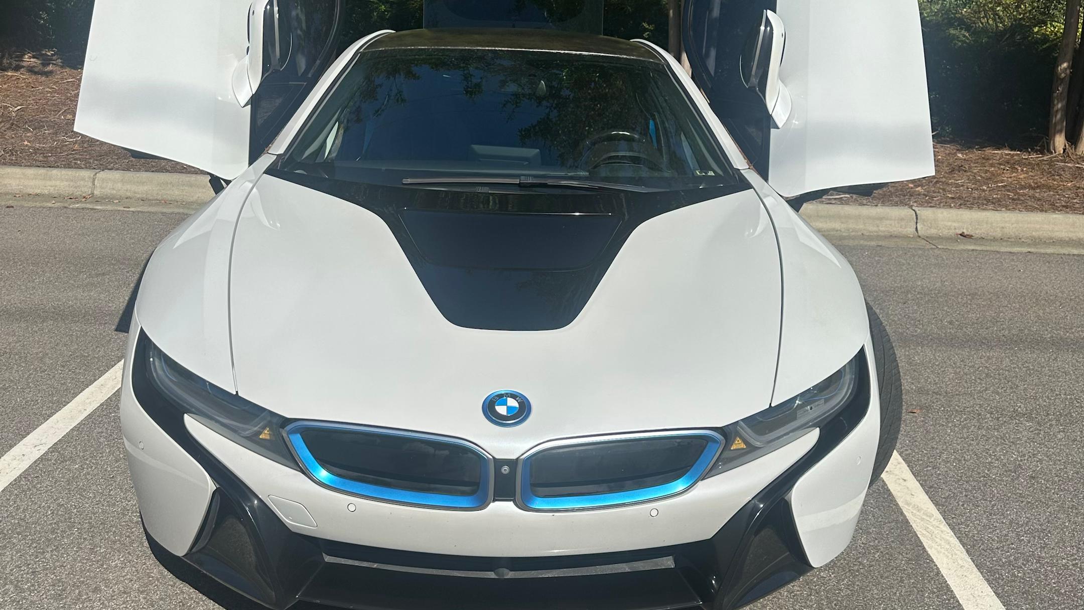 BMW i8 2017 in Chapel Hill, NC