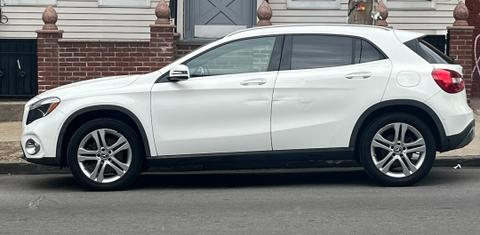 Mercedes-Benz GLA-Class 2019
