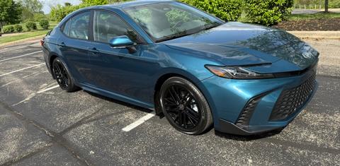 Toyota Camry Hybrid 2025
