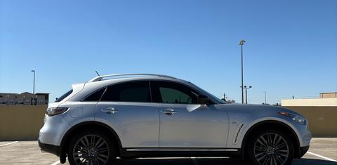 INFINITI QX70 2017