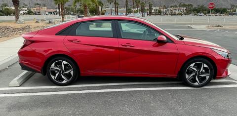 Hyundai Elantra 2023