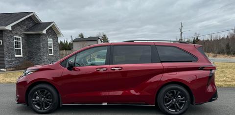 Toyota Sienna 2025