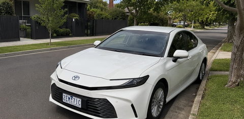 Toyota CAMRY 2025