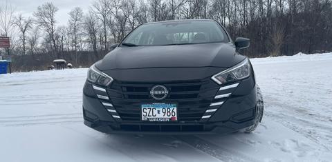 Nissan Versa 2024