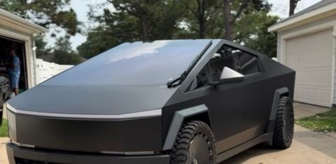 Tesla Cybertruck 2025