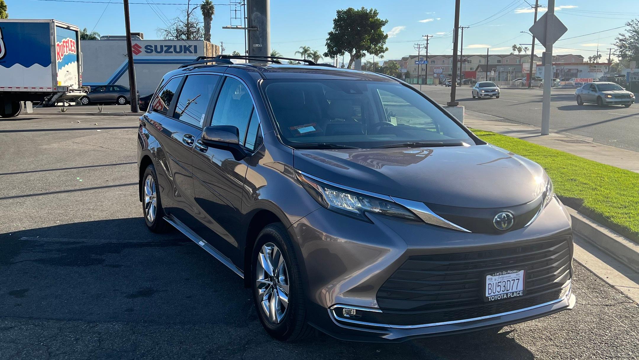 Toyota Sienna 2022 in Santa Ana, CA