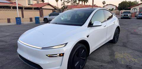 Tesla Model Y 2026