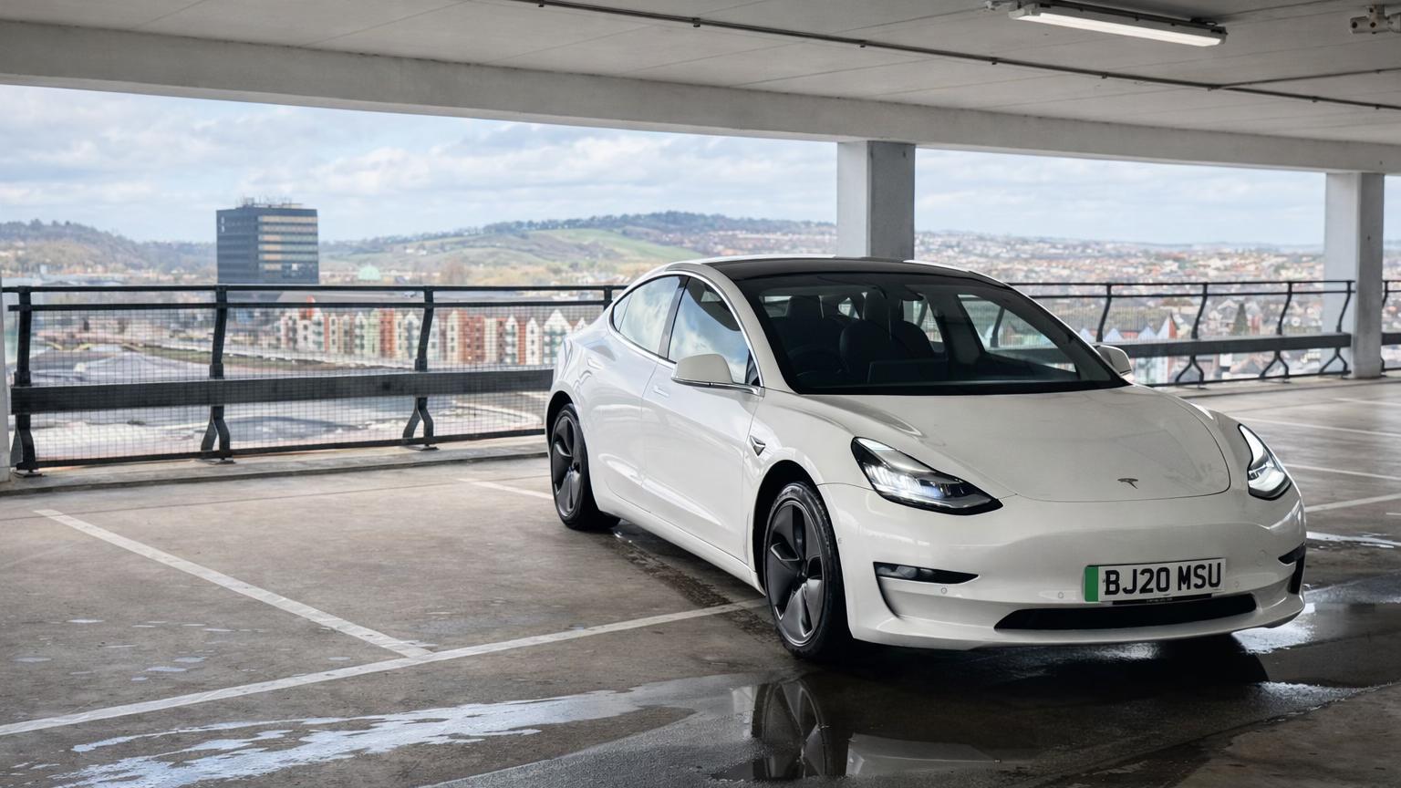 Tesla Model 3 2020 à Newport