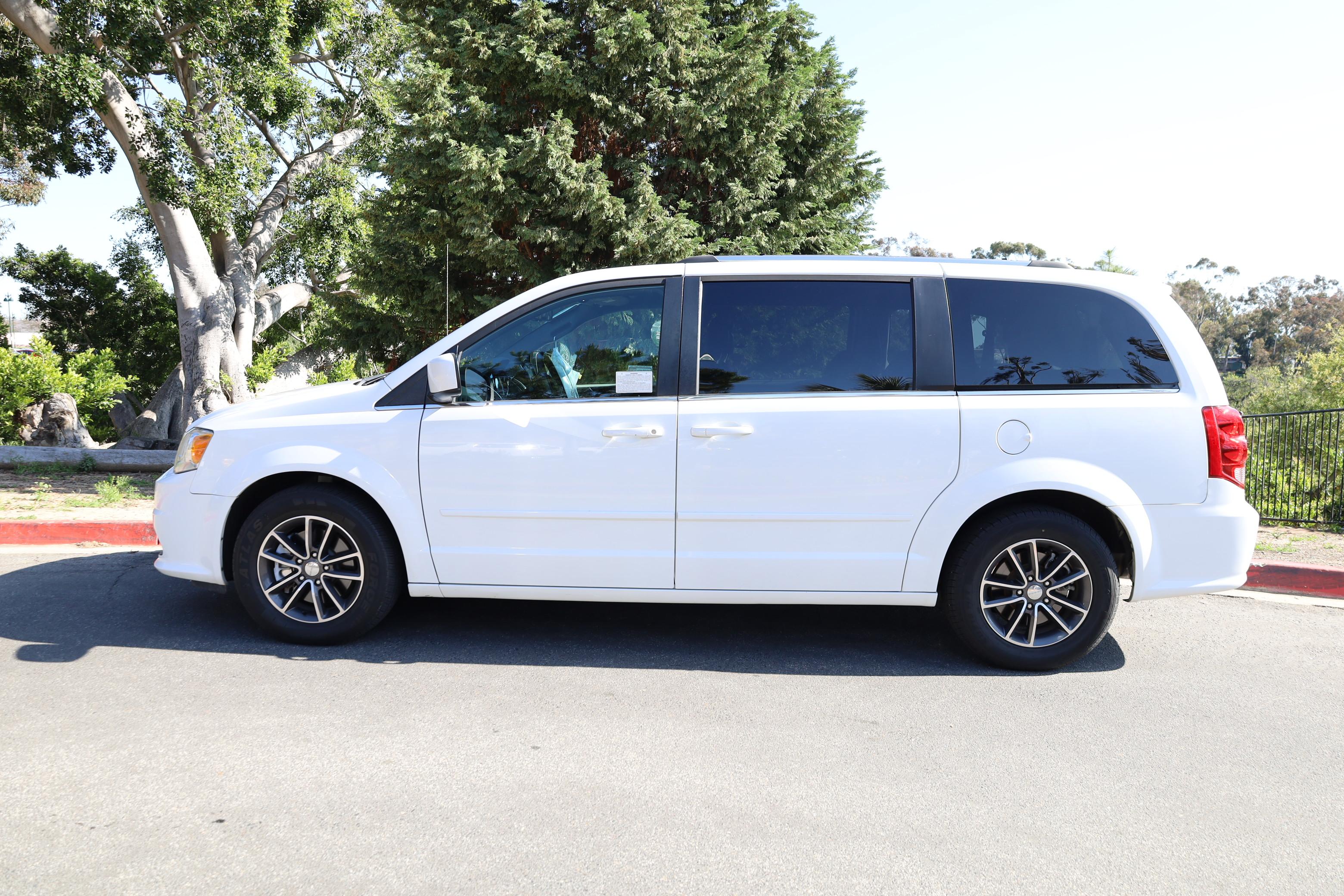 Dodge Grand Caravan 2017 in San Diego, CA