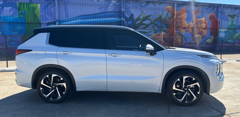Mitsubishi OUTLANDER 2022