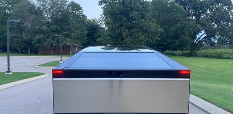 Tesla Cybertruck 2026
