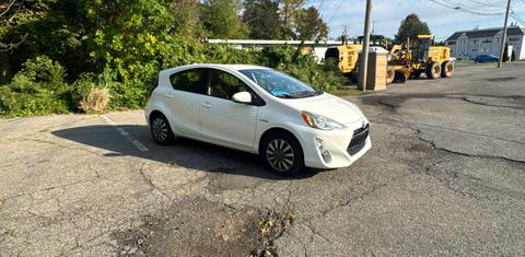 Toyota Prius c 2016
