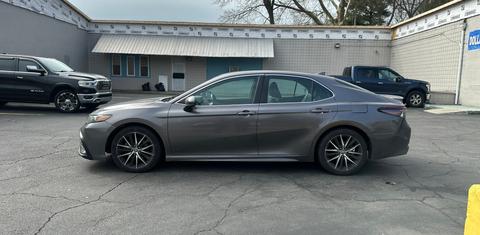 Toyota Camry 2021