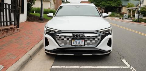 Audi Q8 e-tron 2024
