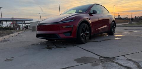 Tesla Model Y 2026