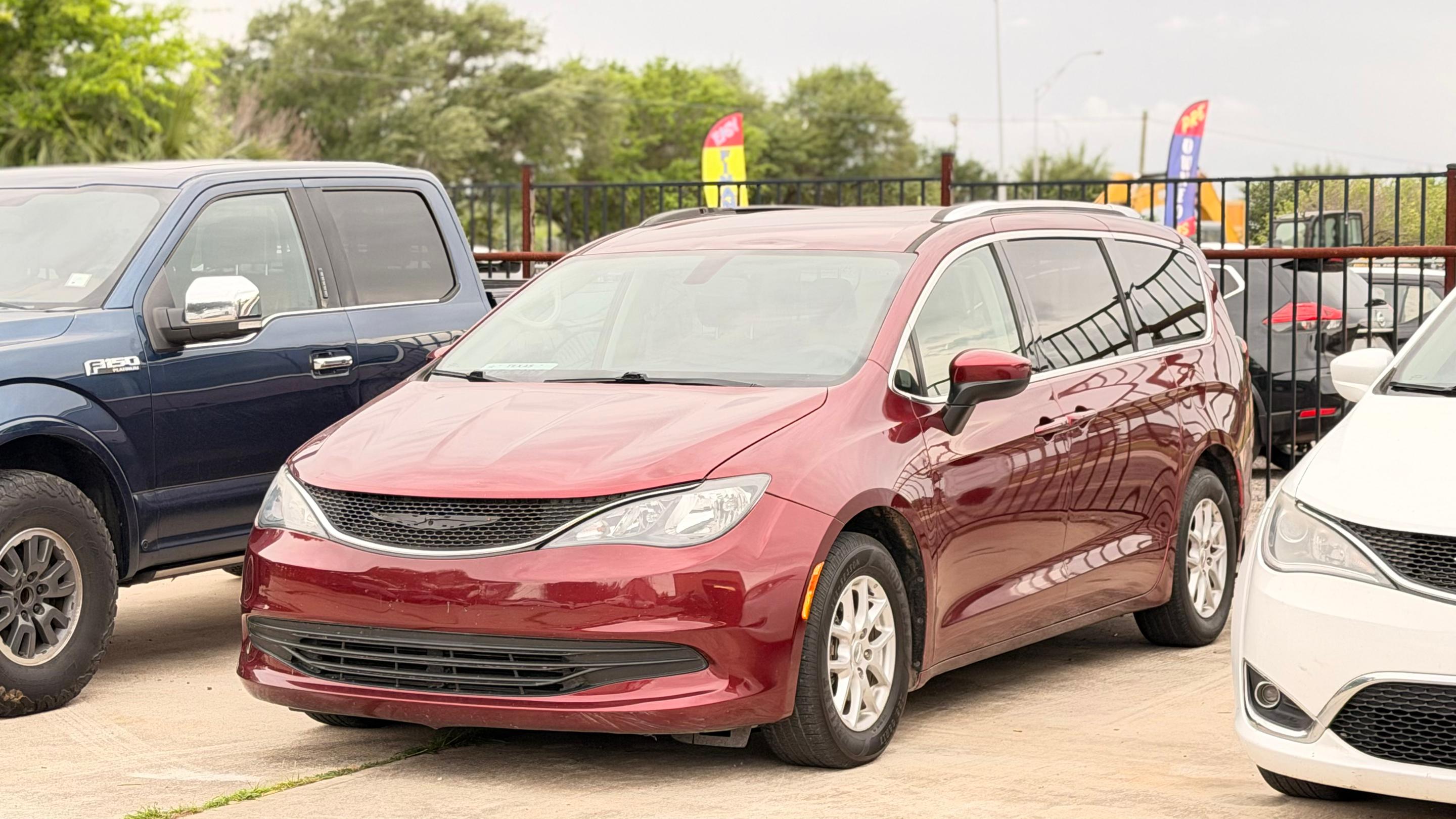 Chrysler Voyager 2020 in Houston, TX