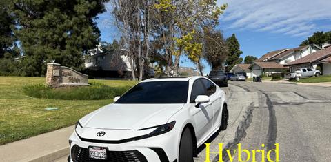 Toyota Camry Hybrid 2025