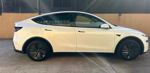 Tesla Model Y 2026