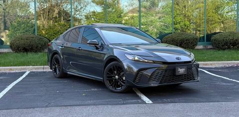 Toyota Camry Hybrid 2026