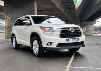 Toyota Highlander car