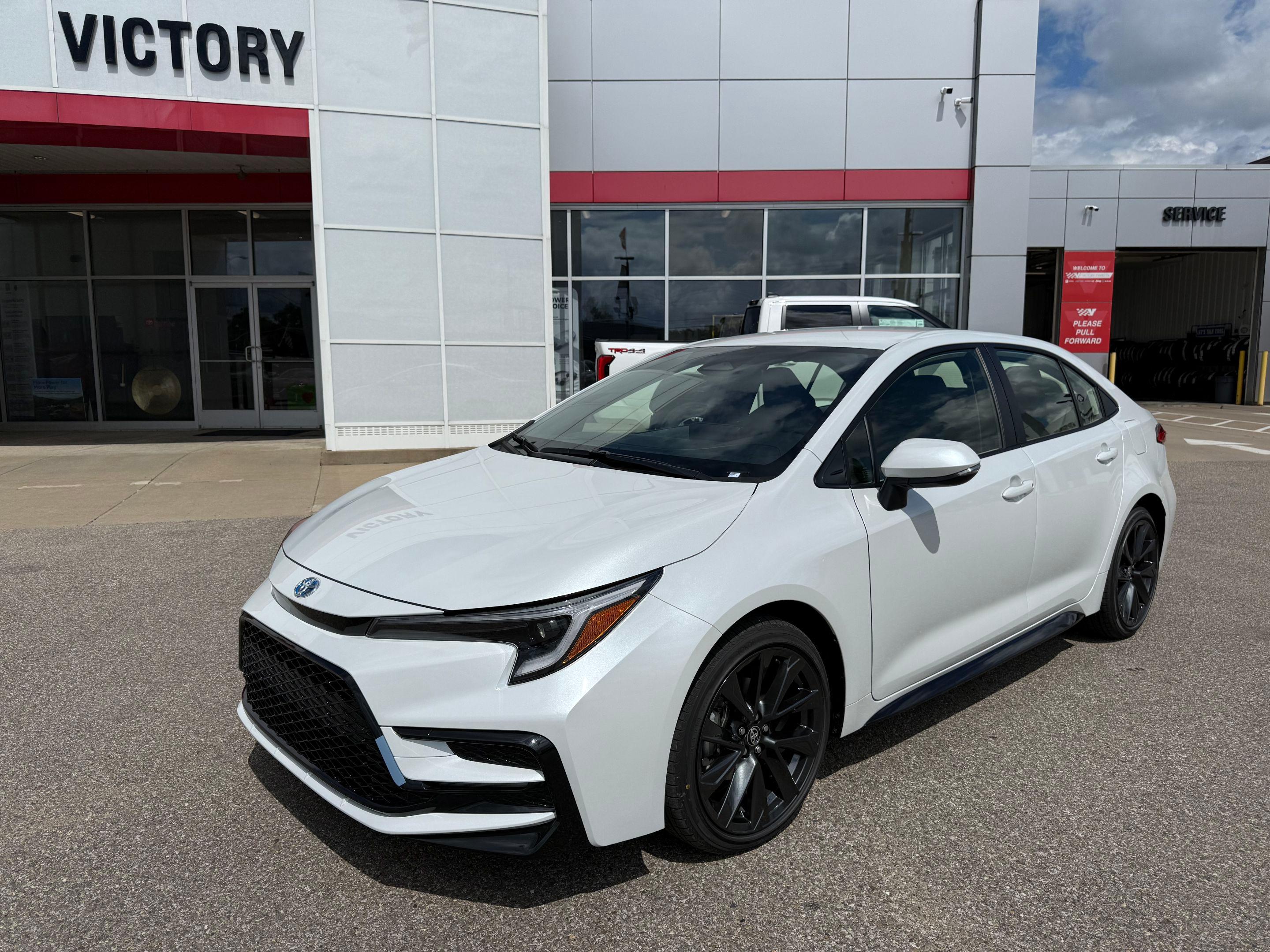 Toyota Corolla Hybrid 2025 in Toledo, OH