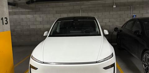 Tesla Model Y 2026