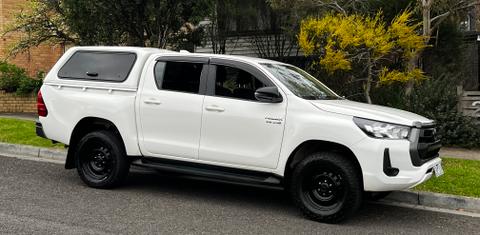 Toyota HILUX 2023