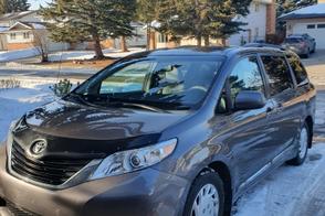 Toyota Sienna car