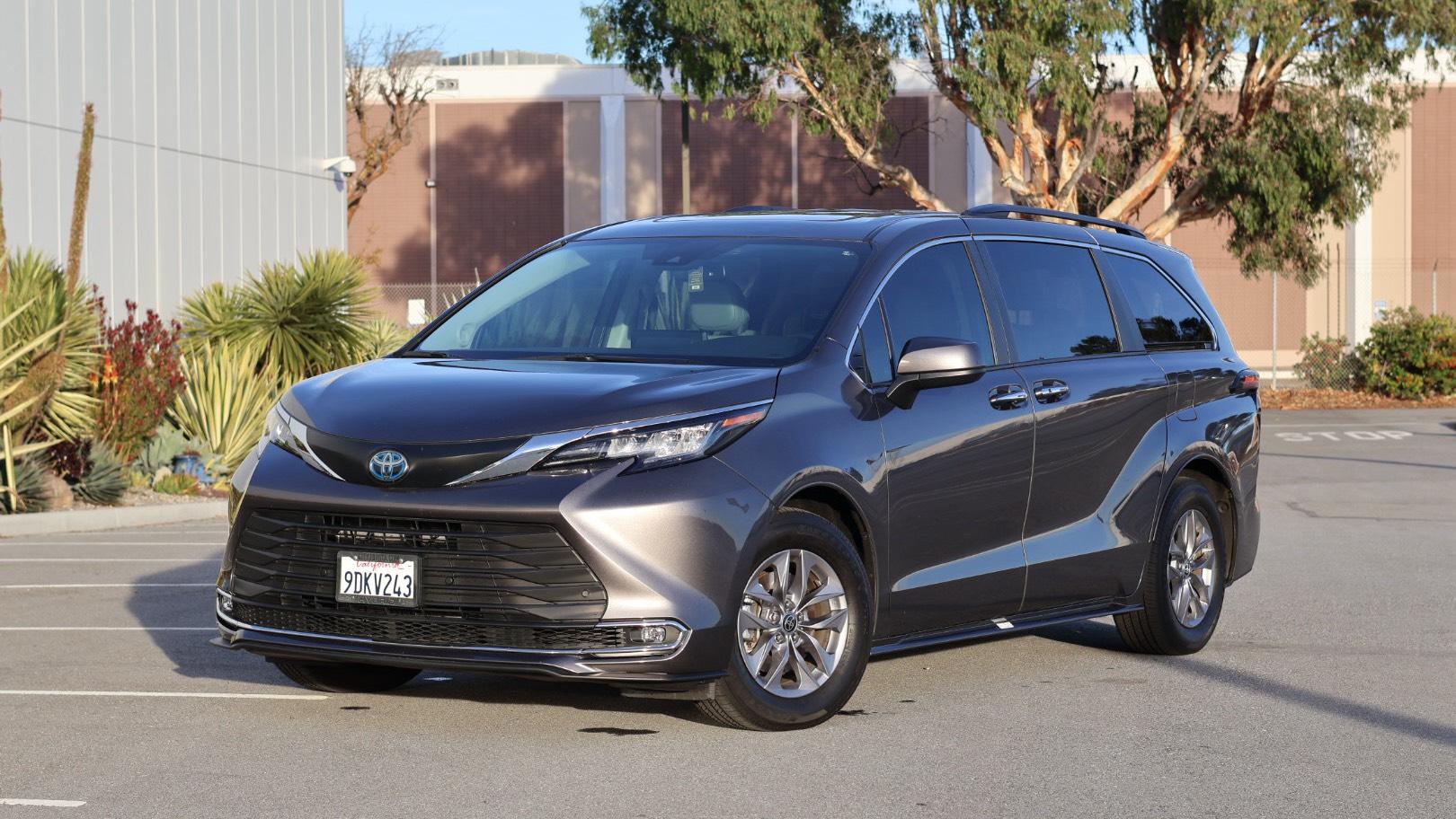 Toyota Sienna 2023 in Millbrae, CA