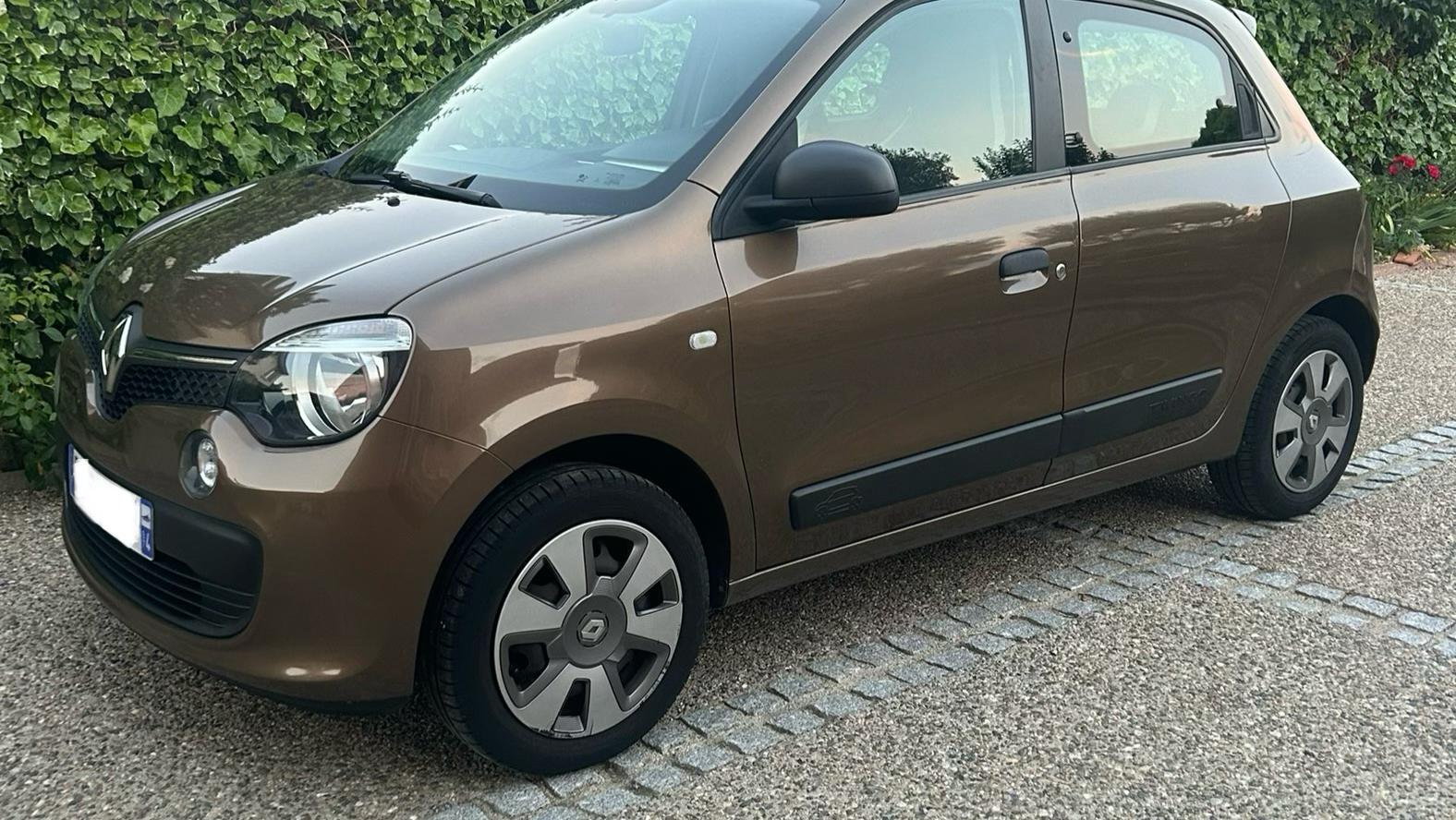 Renault TWINGO III 2016 in Vic-en-bigorre