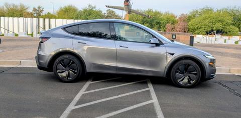 Tesla Model Y 2026