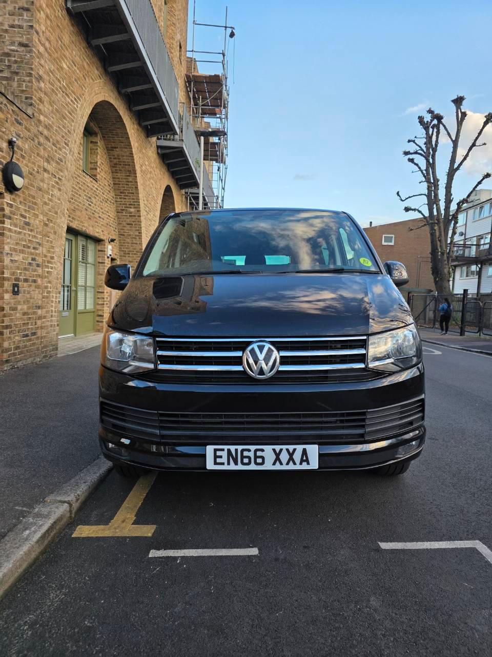 Volkswagen Transporter 2017 in London