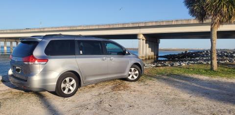 Toyota Sienna 2013