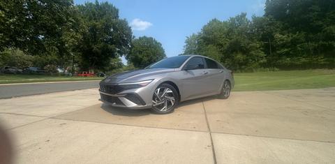 Hyundai Elantra 2025